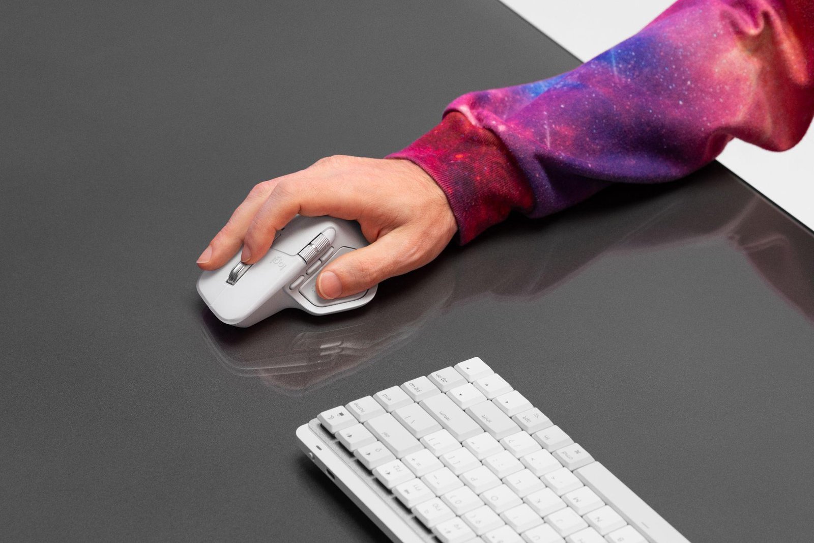Logitech presenta MX Master 4: el primer mouse MX con respuesta háptica para elevar el control y la productividad